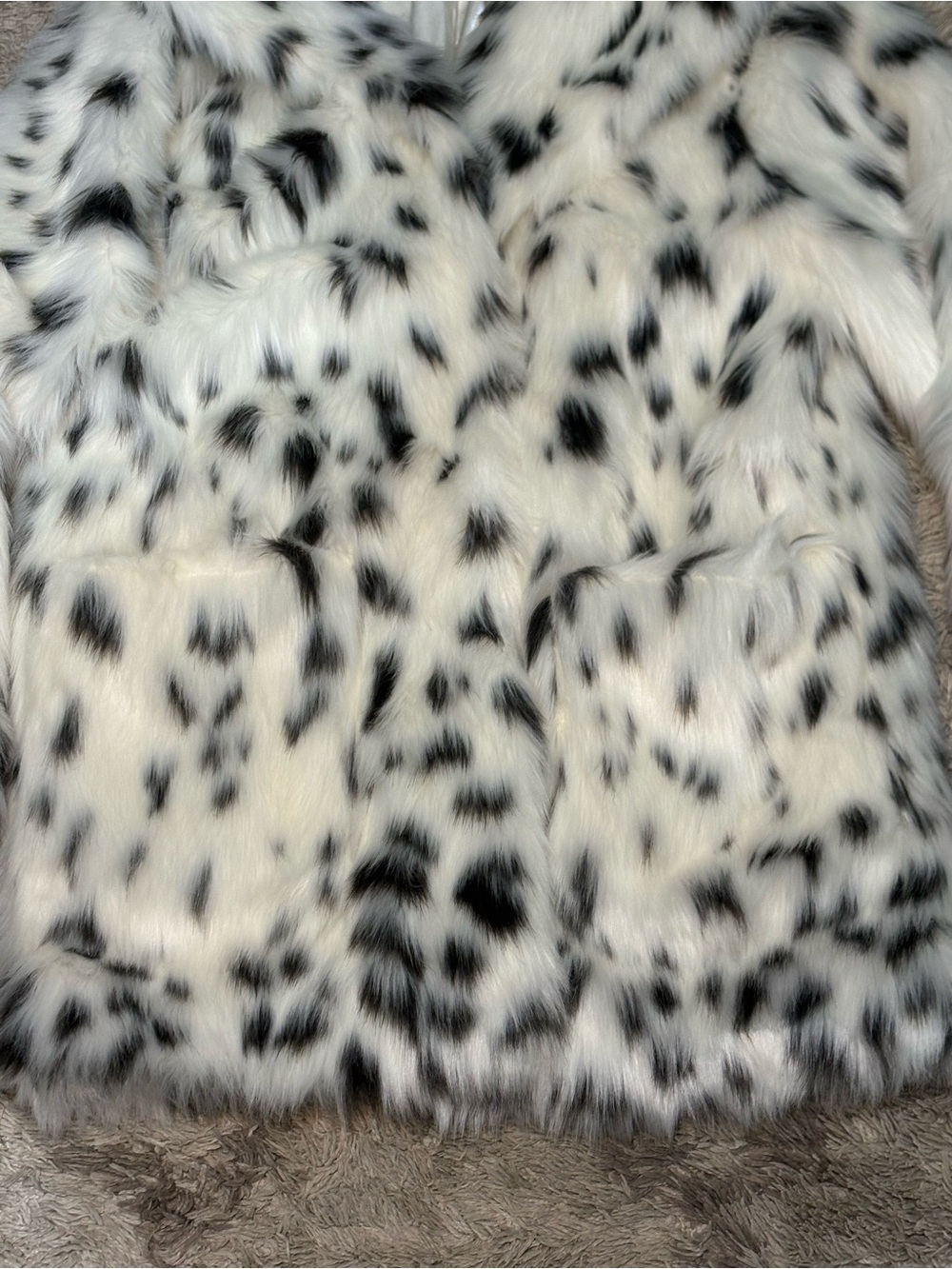 ASOS Brand New With Tags Snow Leopard/Dalmatian Fluffy Faux Fur Jacket Size 6 - Picture 4 of 11